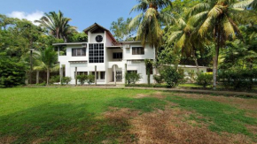 The Country House